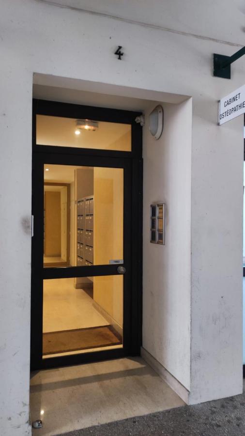 Calypso- Grand T3 70 M2 - Arrivee Autonome - Parking Prive Gratuit Appartement Melun Buitenkant foto